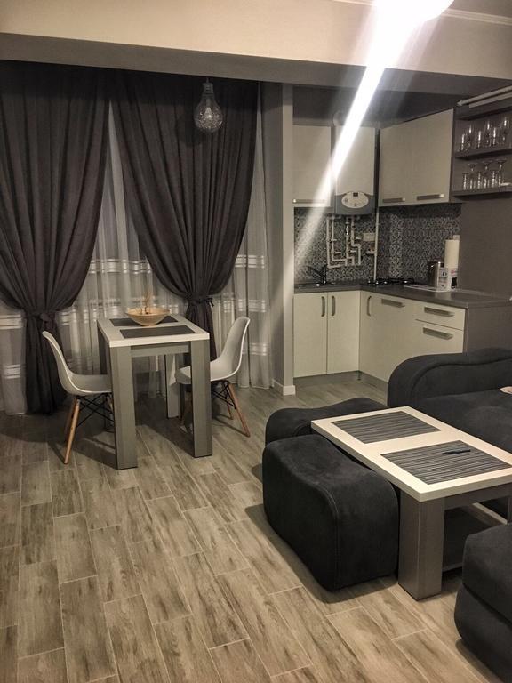 Arthemis Apartment Mamaia Exterior foto